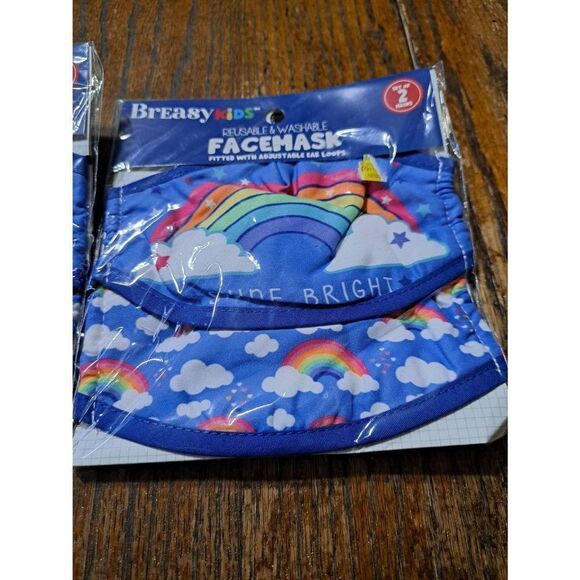 New 4 Breasy Kids Reusable Washable Fitted with Adjustable Ear Loops Facemask - Picture 2 of 3